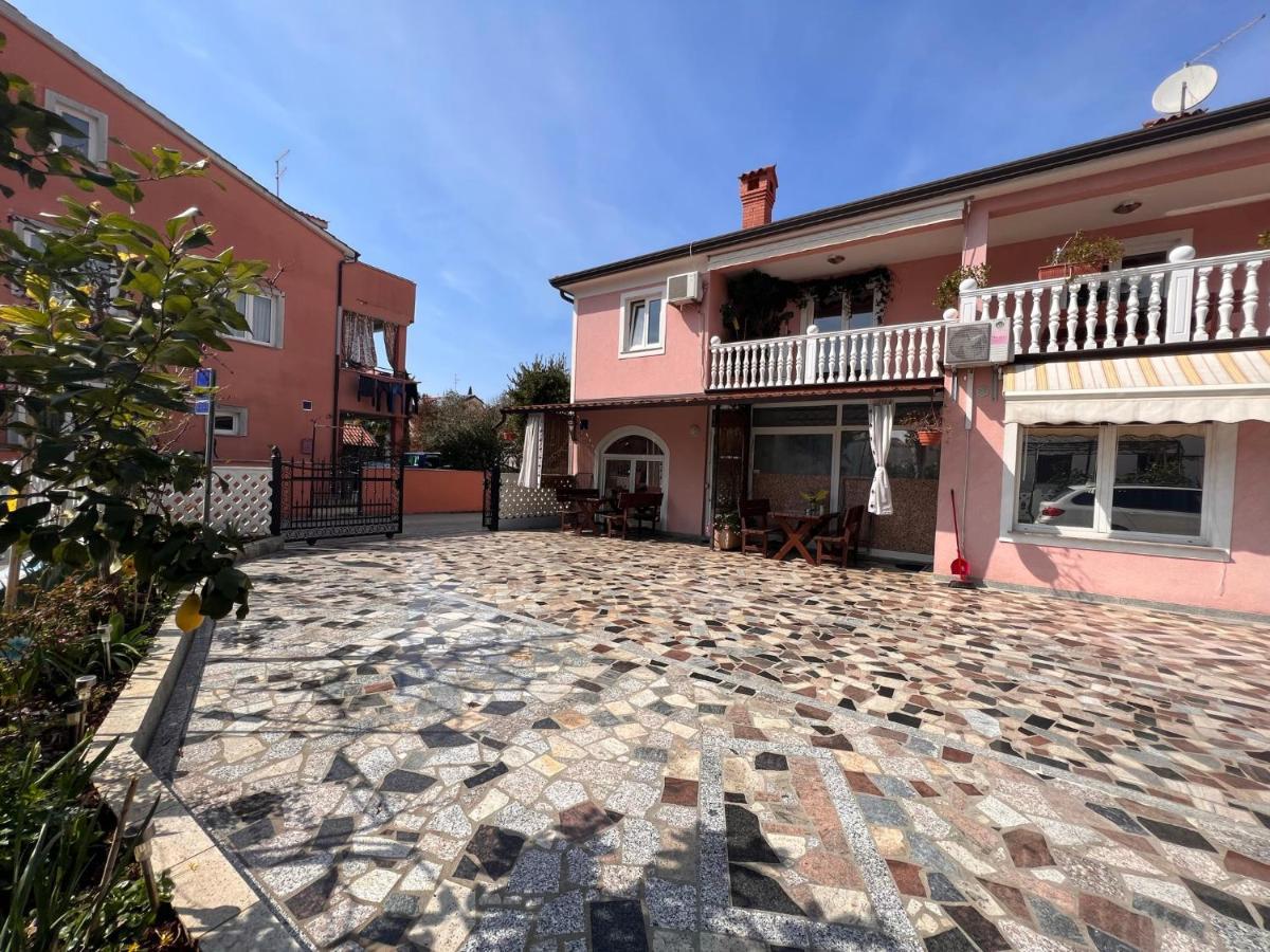 Apartments Tereza Novigrad  ภายนอก รูปภาพ