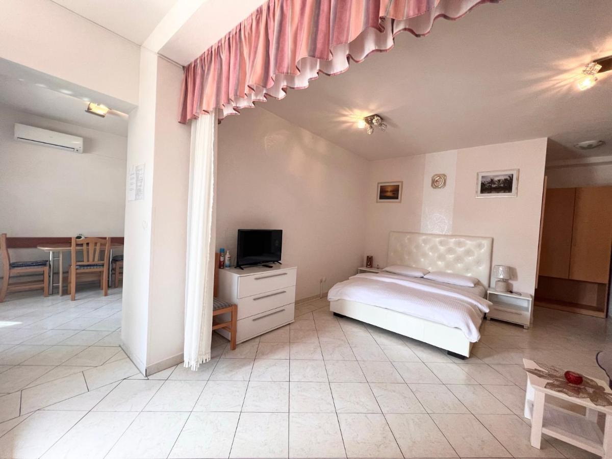 Apartments Tereza Novigrad  ภายนอก รูปภาพ