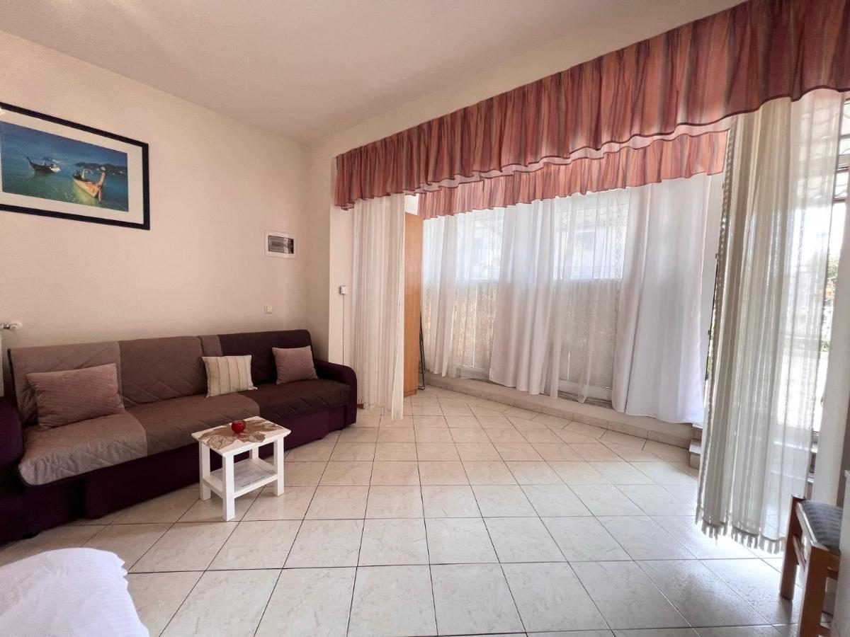 Apartments Tereza Novigrad  ภายนอก รูปภาพ