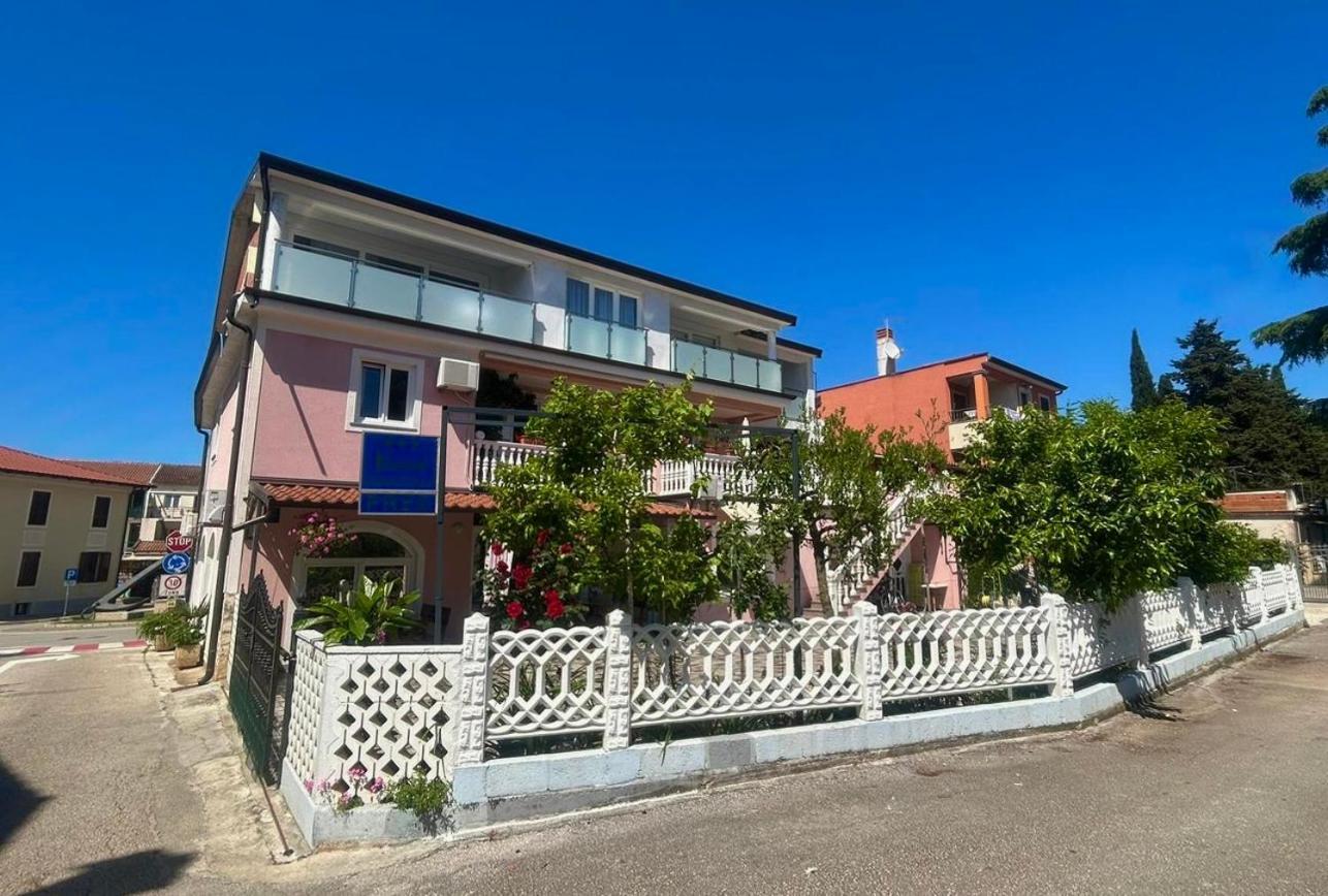 Apartments Tereza Novigrad  ภายนอก รูปภาพ